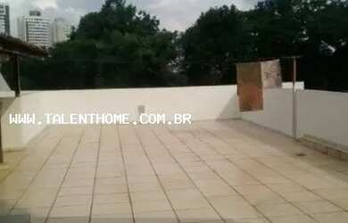 Imagem: A casa à venda possui 5 Dormitórios, 2 Banheiros, 4 Vagas