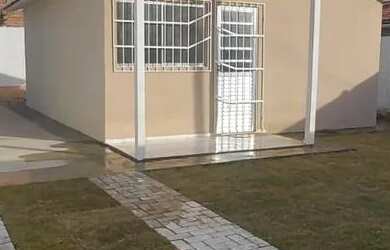 Imagem: A casa em condomínio possui 2 Dormitórios, 1 Banheiro e 200m²