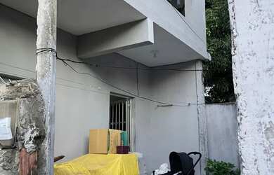 Imagem: A casa possui 4 Dormitórios, 3 Banheiros, 98m² de Área e
