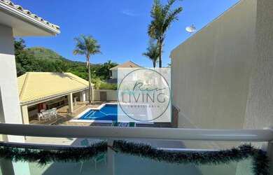 Imagem: A casa em condomínio possui 5 Dormitórios, 4 Banheiros, 3