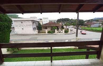 Imagem 13: CASAJARAGUÁ DO SUL. Varanda, 235m² de Área, 2 Vagas na garageme3 Dormitórios