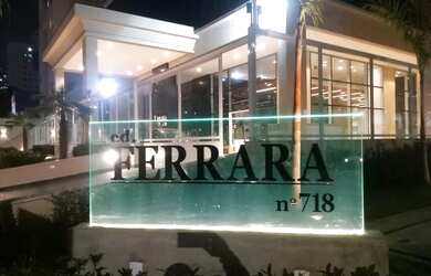 Imagem: O depósito possui 5 Vagas na garagem e 380m² de Área e está