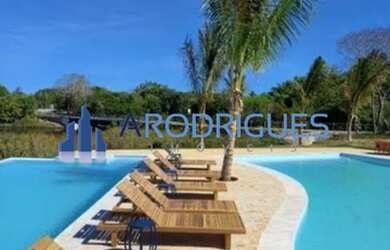 Imagem: O terreno possui 700m² de Área e está localizado em Praia