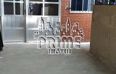 Imagem: A casa possui 1 Dormitório, 1 Banheiro, 3 Vagas na garagem