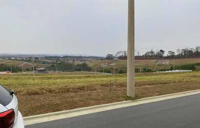 Imagem 2: Terreno no Condomínio Jardins Nápoles, em Senador Canedo