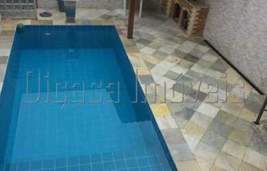 Imagem 1: casa cinematográfica. Piscina, Churrasqueira, VarandaeÁrea de serviço