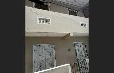 Imagem: A casa possui 2 Dormitórios, 1 Banheiro e está localizado