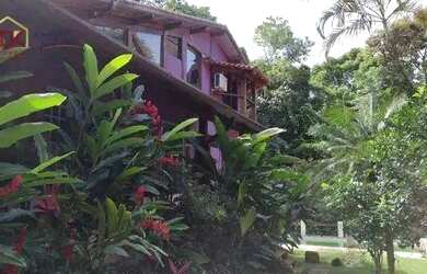 Imagem: A casa em condomínio possui 3 Dormitórios, 4 Banheiros, 2