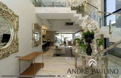 Imagem: A casa em condomínio possui 4 Dormitórios, 2 Banheiros, 300m²