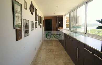 Imagem: O apartamento possui 4 Dormitórios, 4 Banheiros, 2 Vagas na