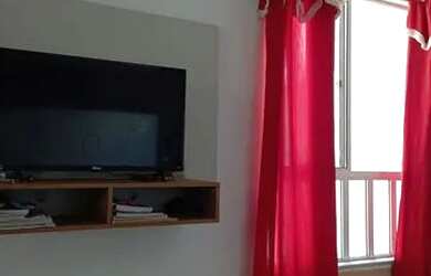 Imagem: O apartamento possui 2 Dormitórios, 1 Banheiro, 1 Vaga na garagem