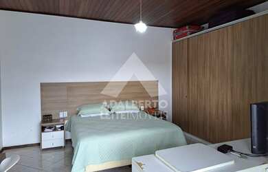 Imagem: A casa possui 3 Dormitórios, 4 Banheiros, 4 Vagas na garagem