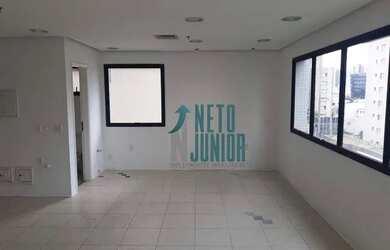 Imagem: O depósito possui 1 Vaga na garagem, 44m² de Área e está