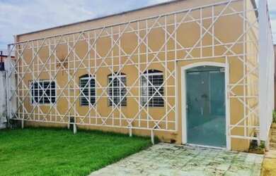 Imagem: A casa possui 5 Dormitórios, 5 Vagas na garagem, 360m² de