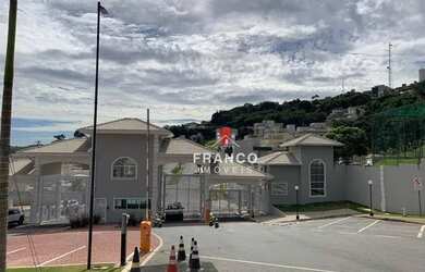 Imagem: A casa em condomínio possui 3 Dormitórios, 4 Banheiros, 4