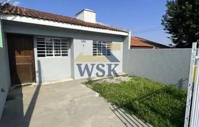 Imagem: A casa possui 3 Dormitórios, 1 Banheiro, 1 Vaga na garagem