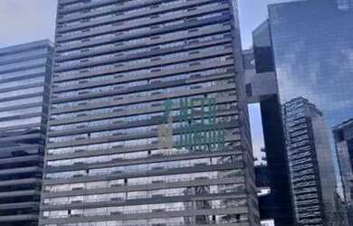 Imagem: O depósito possui 5 Vagas na garagem, 330m² de Área e está