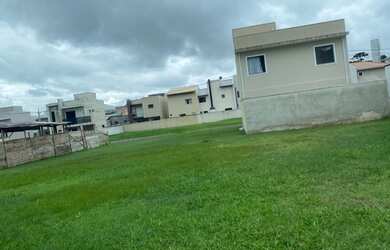 Imagem: O terreno possui 112m² de Área e está localizado em Campo