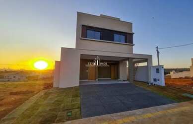 Imagem: A casa em condomínio possui 3 Dormitórios, 4 Banheiros, 4