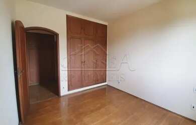 Imagem: O apartamento possui 4 Dormitórios, 3 Banheiros, 1 Vaga na