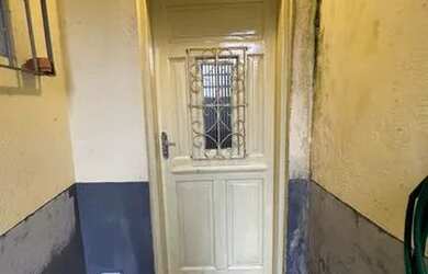 Imagem: A casa possui 2 Dormitórios, 1 Banheiro, 60m² de Área e