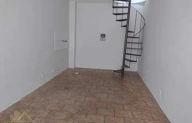 Imagem: O depósito possui 32m² de Área e está localizado em Santa