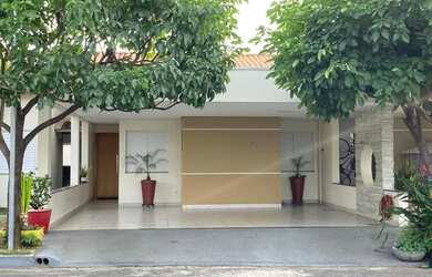 Imagem: A casa em condomínio possui 3 Dormitórios, 2 Banheiros, 2