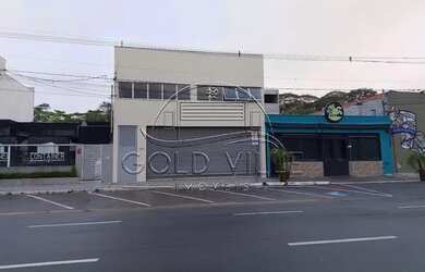 Imagem: O depósito possui 5 Vagas na garagem, 200m² de Área e está