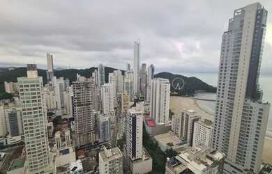 Imagem: O apartamento possui 3 Dormitórios, 4 Banheiros, 2 Vagas na