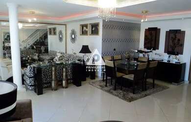 Imagem: O apartamento na cobertura possui 5 Dormitórios, 5 Banheiros