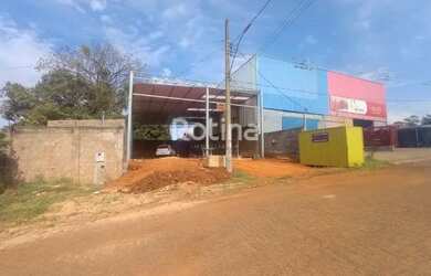 Imagem: O depósito possui 300m² de Área e está localizado em Dona