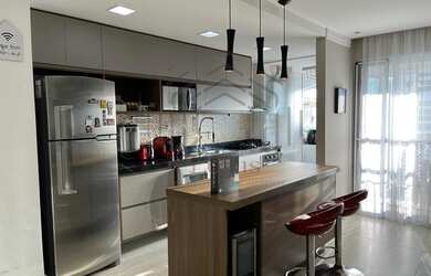 Imagem: O apartamento possui 3 Dormitórios, 2 Banheiros, 2 Vagas na