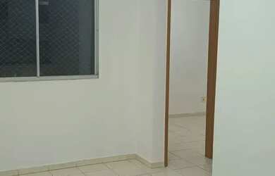 Imagem: A casa possui 1 Dormitório, 1 Banheiro, 2 Vagas na garagem