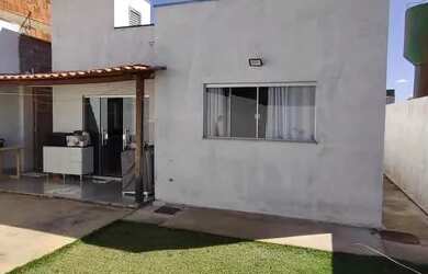 Imagem: A casa em condomínio possui 2 Dormitórios, 2 Banheiros, 2