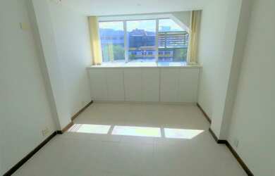 Imagem: O depósito possui 1 Vaga na garagem, 41m² de Área e está