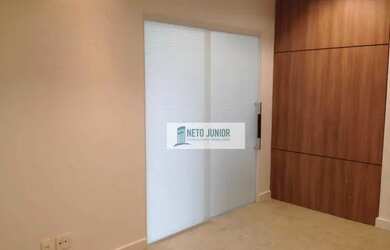 Imagem: O depósito possui 2 Vagas na garagem e 88m² de Área e está