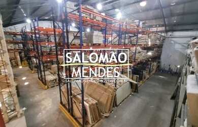 Imagem: O depósito possui 5 Vagas na garagem, 1.200m² de Área e