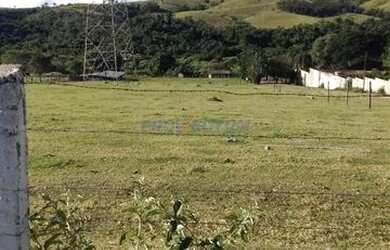 Imagem: O terreno possui 14.170m² de Área e está localizado em Contendas