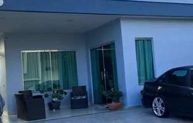 Imagem: A casa em condomínio possui 3 Dormitórios, 1 Banheiro, 3 Vagas