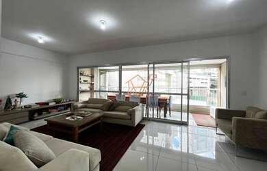 Imagem: O apartamento possui 5 Dormitórios, 4 Banheiros, 3 Vagas na