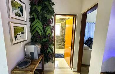 Imagem 11: Casa de condomínio para venda tem 700 metros quadrados com 5 quartos