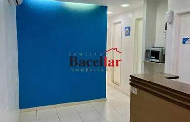 Imagem: O depósito possui 1 Vaga na garagem, 44m² de Área e está