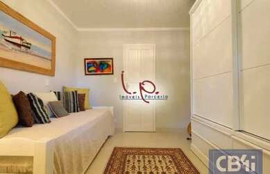 Imagem 14: Encantadora Casa com Localização Privilegiada no Coração de Itaipava, Toda Reformada, com