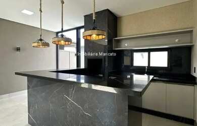 Imagem: A casa em condomínio possui 3 Dormitórios, 5 Banheiros, 4