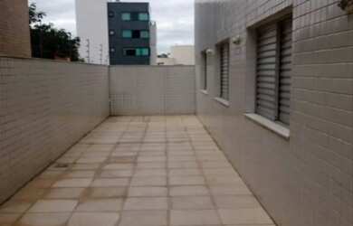 Imagem: O apartamento possui 4 Dormitórios, 3 Banheiros, 4 Vagas na