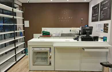 Imagem 2: Loja comercial. 24m² de Áreae2 Vagas na garagem