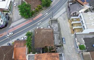 Imagem 7: Imóvel comercial disponível para venda, com 296 m² de área construída...