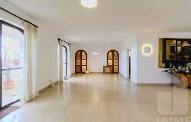 Imagem 3: Apartamento com 4 dormitórios sendo 1 suíte e 3 vagas, 317 m2, próximo...