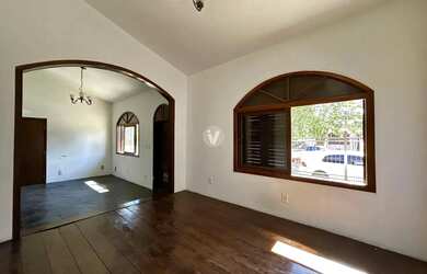 Imagem 2: Casa à venda, 05 dormitórios, suíte, terraço, salão de festas, bairro Camobi