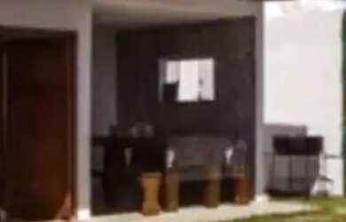Imagem: A casa em condomínio possui 2 Dormitórios, 2 Banheiros, 2